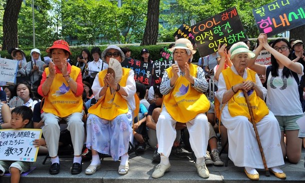 Панихида по усопшим 'женщин для утех', Сеул, 08 августа 2012 года