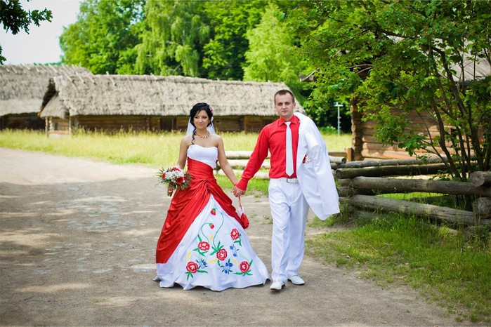 Фото вишивка, украінське весілля