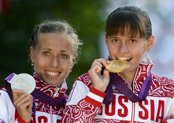 Елена Лашманова и Ольга Каниськина взяли золото и серебро в спортивной ходьбе, Лондон, 11 августа 2012 года