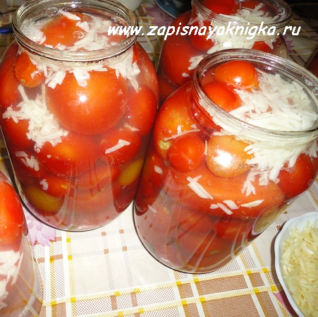 retsept-vkusnyih-zagotovok-pomidoryi-s-chesnokom-na-zimu (451x449, 123Kb)