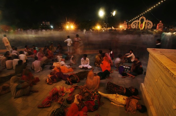 Джанмаштами фестиваль знаменующий рождение индуистского бога Кришны, Матхура, Индия, 11 августа 2012 года.