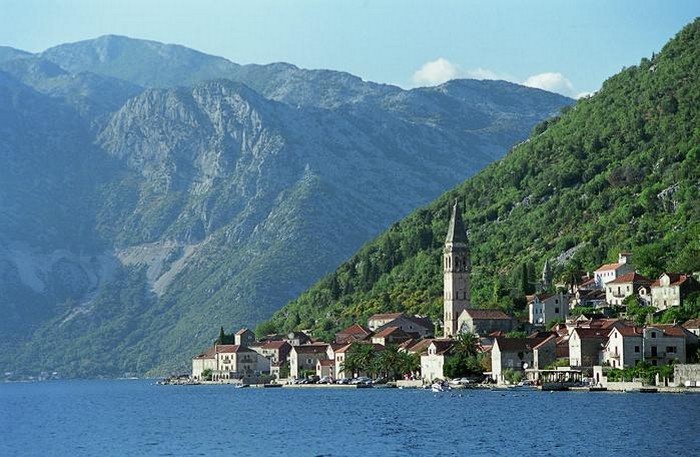Впечатляющие достопримечательности Черногории 1 (700x457, 99Kb)