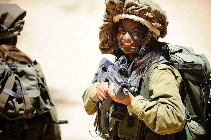 Прекрасная половина армии Израиля. Фотографии