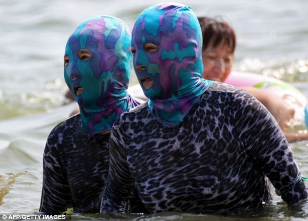 3925073_facekini5 (600x431, 61Kb)