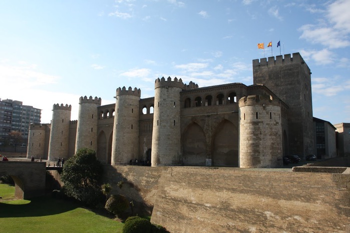 Замок Альхаферия (Castillo de Aljaferia) - жемчужинa испанского исламского наследия 43653