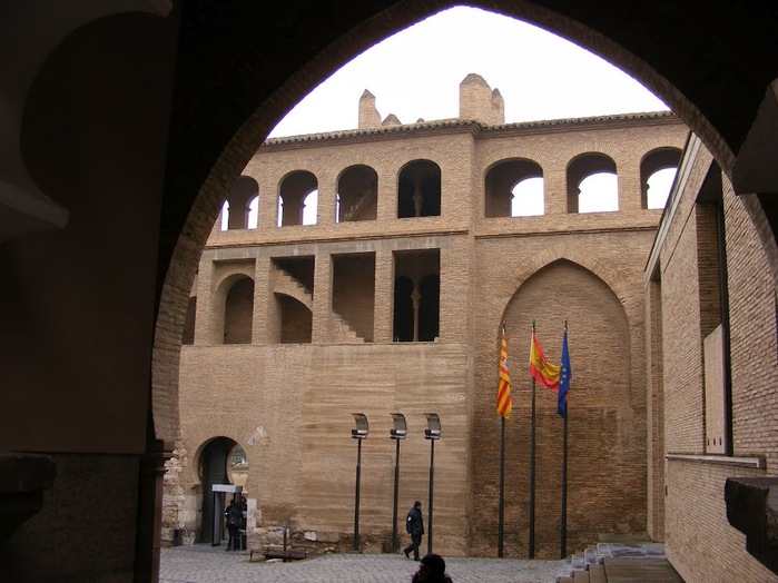 Замок Альхаферия (Castillo de Aljaferia) - жемчужинa испанского исламского наследия 15632