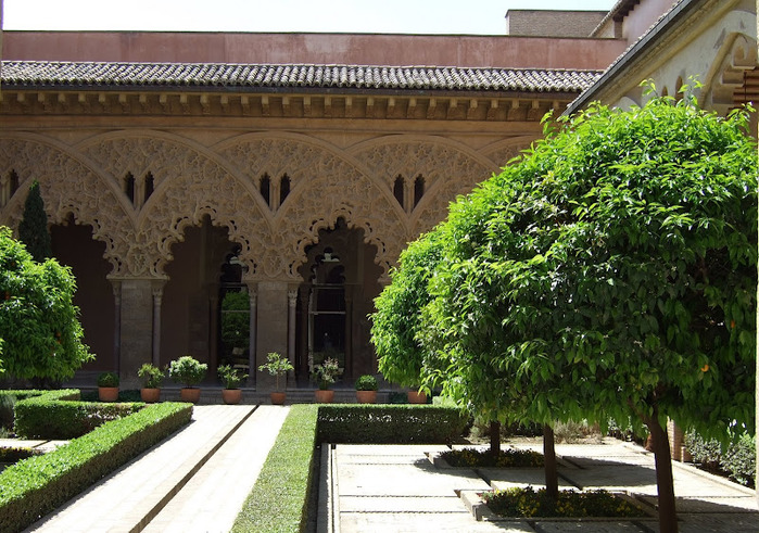 Замок Альхаферия (Castillo de Aljaferia) - жемчужинa испанского исламского наследия 35693