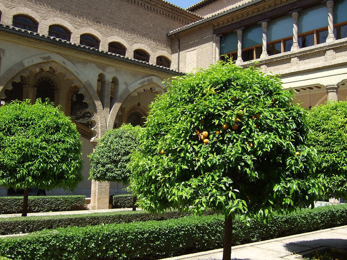 Замок Альхаферия (Castillo de Aljaferia) - жемчужинa испанского исламского наследия 94143