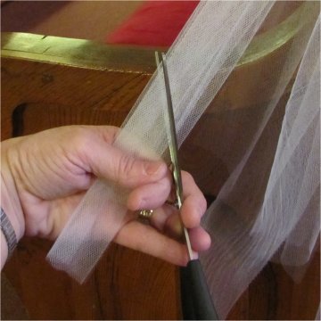 how-to-decorate-with-tulle-003 (360x360, 23Kb)