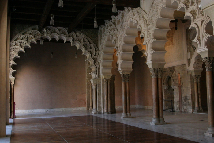 Замок Альхаферия (Castillo de Aljaferia) - жемчужинa испанского исламского наследия 88363