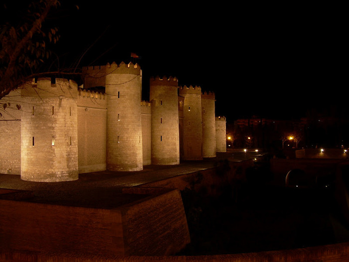 Замок Альхаферия (Castillo de Aljaferia) - жемчужинa испанского исламского наследия 83527