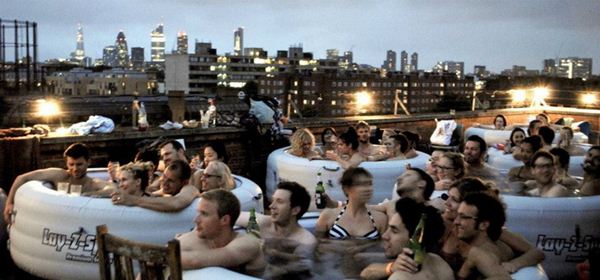 Hot Tub Cinema4 (600x280, 39Kb)