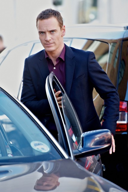 michael%20fassbender%2019sept12%2001 (427x640, 67Kb)