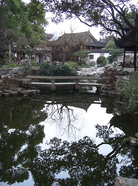 445px-Yuyuan_Gardens_-_water_reflection (445x599, 105Kb)