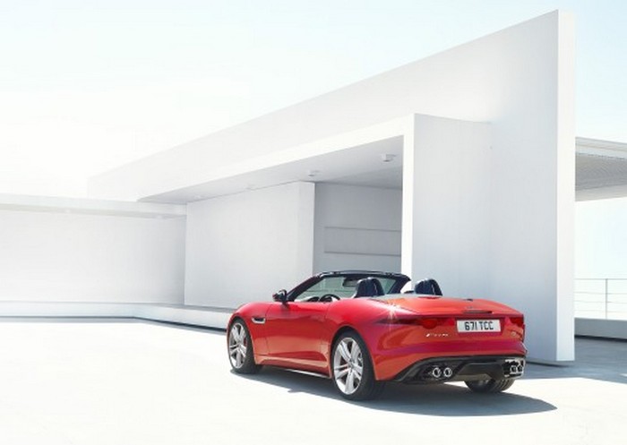 Красивый родстер Jaguar F-Type образца 2012 года 30 (700x497, 36Kb)
