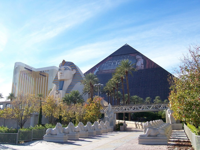 Отель Luxor hotel и Casino, Las Vegas - Пожить в пирамиде. 88356