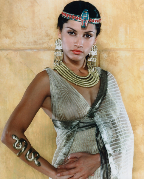 Cleopatra (film, 1999) - în rolul Cleopatrei Leonor Varela/4711681_Varela_Leonor_Cleopatra_1999 (483x600, 266Kb)