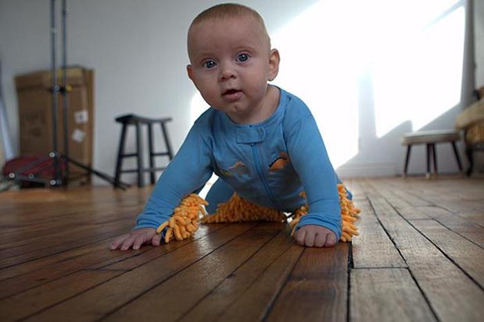Детский костюмчик-швабра изобретен в США. Фотографии