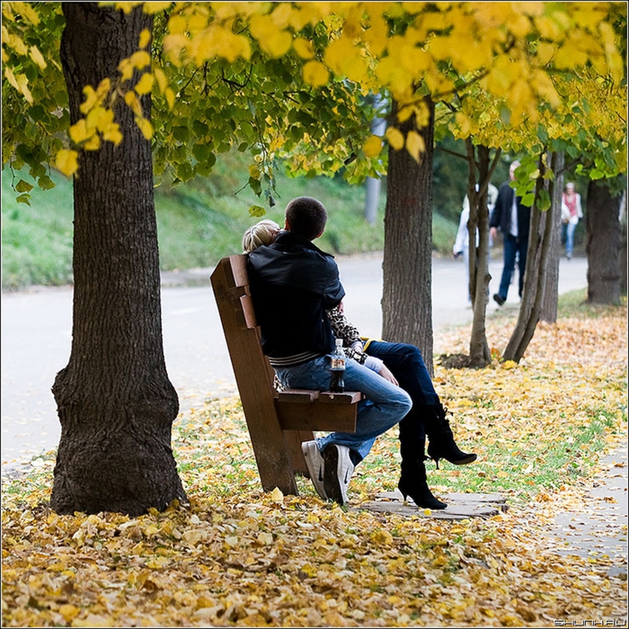 5062761_love_autumn_fall_011 (700x700, 482Kb)
