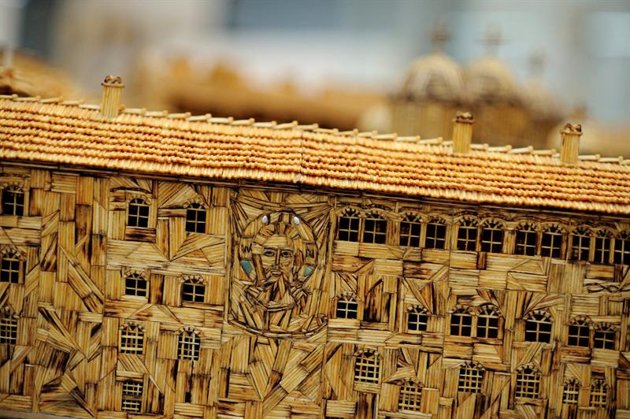 Модель Рильского монастыря из спичек