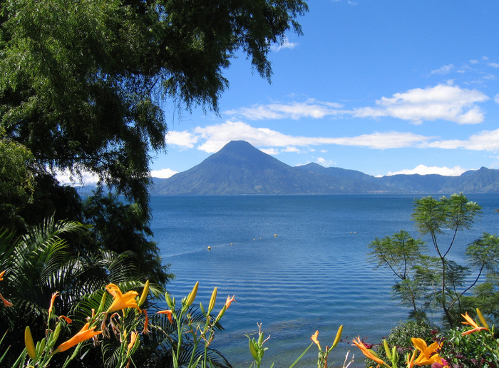 Lake-Atitlan-Guatemala (700x516, 563Kb)