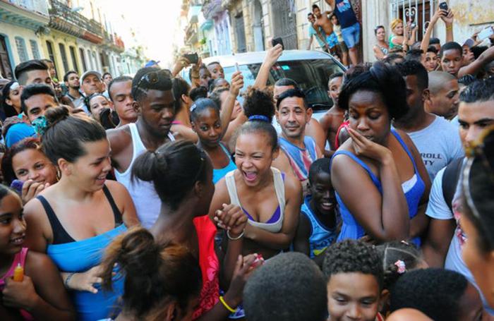 Рианна вызвала переполох своими фото на Кубе