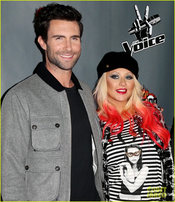 christina-aguilera-the-voice-final-12-party-with-adam-levine-07 (607x700, 145Kb)
