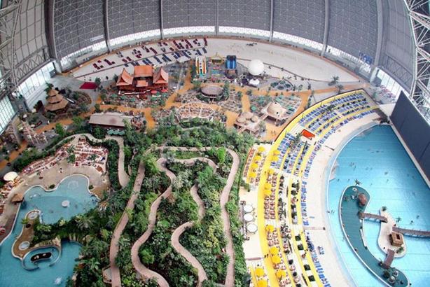 В Германии открыт крупнейший в мире крытый тропический курорт