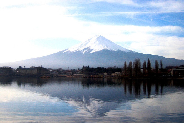 Mout Fuji на озеро Кавагути (700x466, 86Kb)