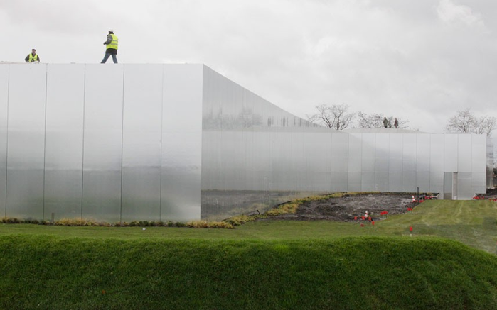 Louvre-Lens музей в мрачном городе добычи угля на севере Франции