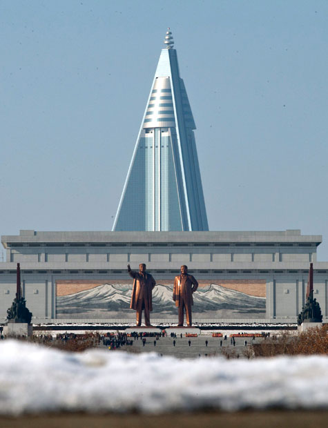 Северная Корея отметила первую годовщину смерти Ким Чен Ира