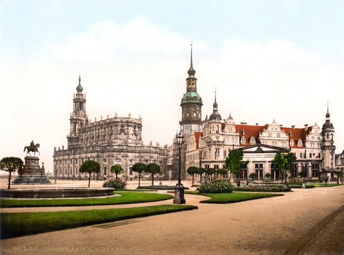 Dresden_Theaterplatz_Hofkirche_Schloss_1900_1 (700x519, 353Kb)