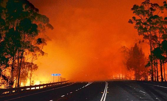 Багровая буря в западной Австралии. Фотографии, видео