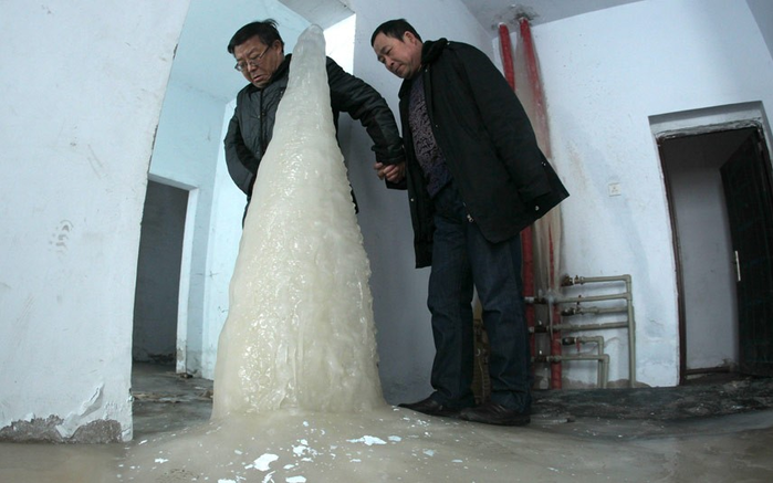 Дом в Чанчунь превратился в ледяную скульптуру
