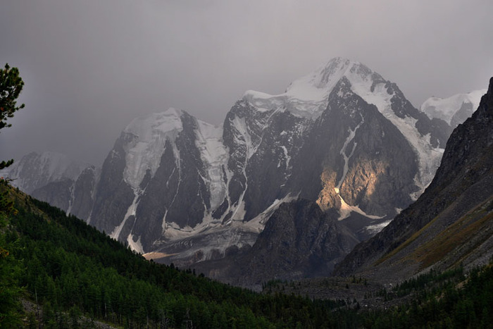 3303834_mountains_10 (700x467, 84Kb)