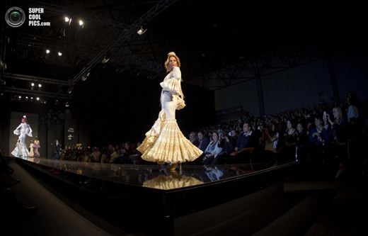 Мода фламенко. Международный показ в Севилье, Испания. Фотографии