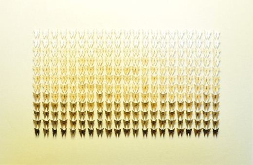 Уилл и Каро. Инсталляции из бумажный бабочек-оригами