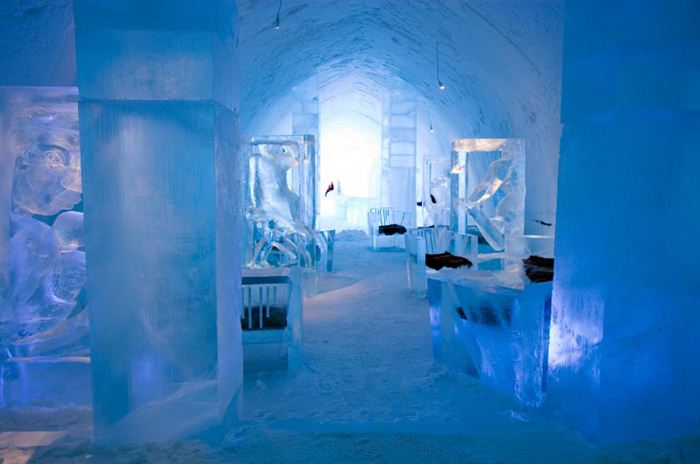 Самой большой в мире отель изо льда и снега