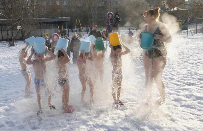 В Красноярске дошколята обливаются при -23 градусах