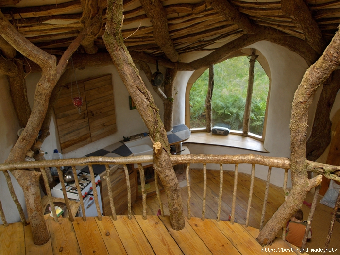 wooden-house-balcony (700x525, 348Kb)