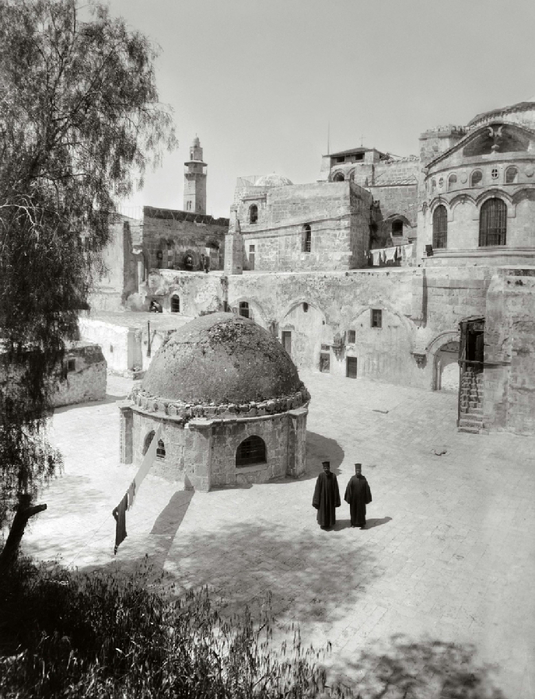 97720893_28_CHasovnya_Sv_Elenuy_cerkov_Groba_Gospodnya_Ierusalim_Palestina_19201933_gg.jpg