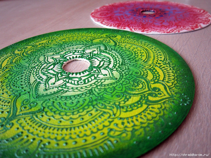 розовое и зелёное, роспись на CD, автор Shraddha, 2 (700x525, 407Kb)