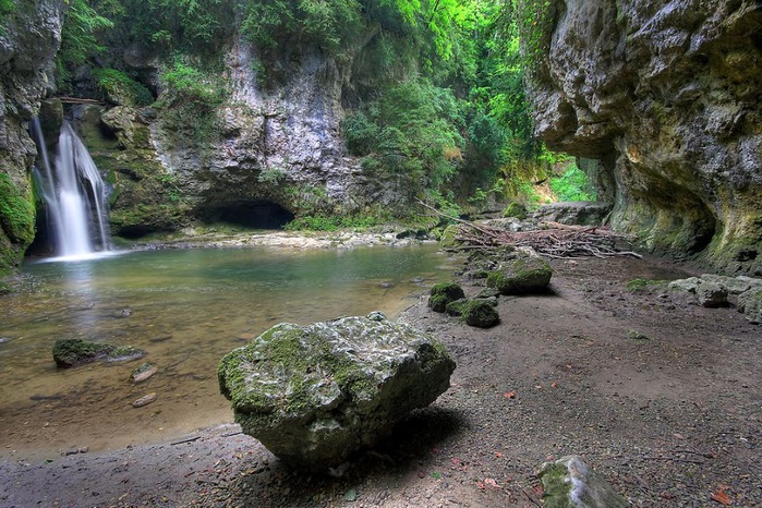 Водопад La Tine de Conflens, Швейцария 51131