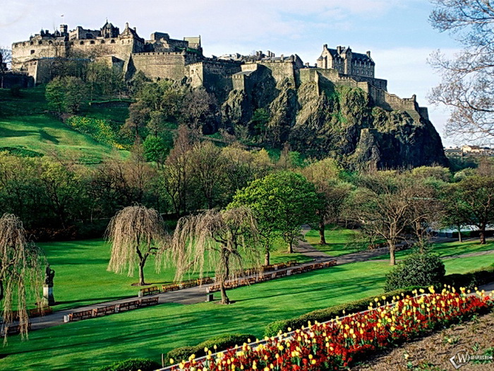wpapers_ru_Edinburgh-Castle (700x525, 217Kb)