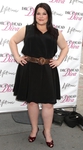  brooke-elliott-drop-dead-diva-celebrates-2nd-season-06 (387x700, 166Kb)