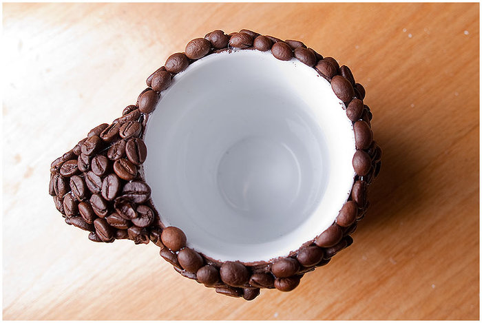 кофейная чашка. декор кофейными зернами (8) (700x469, 69Kb)