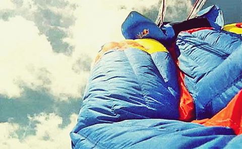 Российский альпинист прыгнул с Эвереста