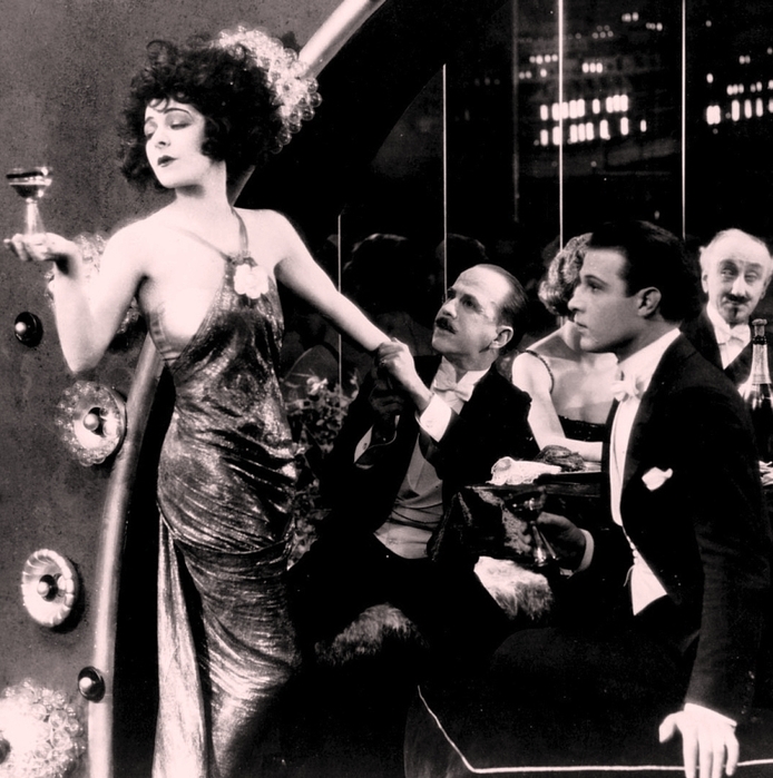 Alla Nazimova and Rudolph Valentino in Camille _ c.1921 (694x700, 301Kb)