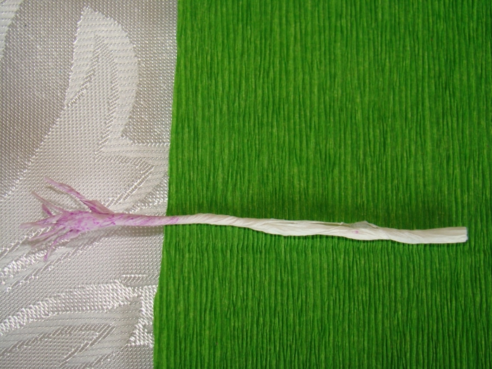 Фрезия из гофрированной бумаги. Фото мастер-класс (9) (700x525, 316Kb)