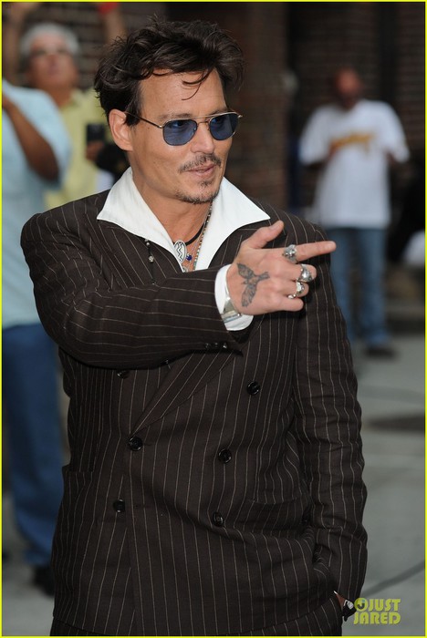 johnny-depp-lone-ranger-promotion-on-letterman-04 (468x700, 73Kb)